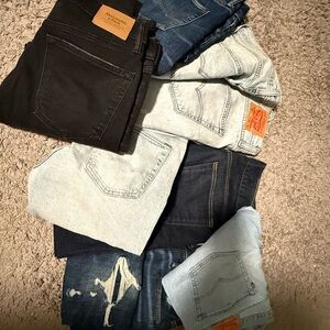 Levis, Abercrombie, American Eagle, Old na Black and Light Blue Men's Jeans lit